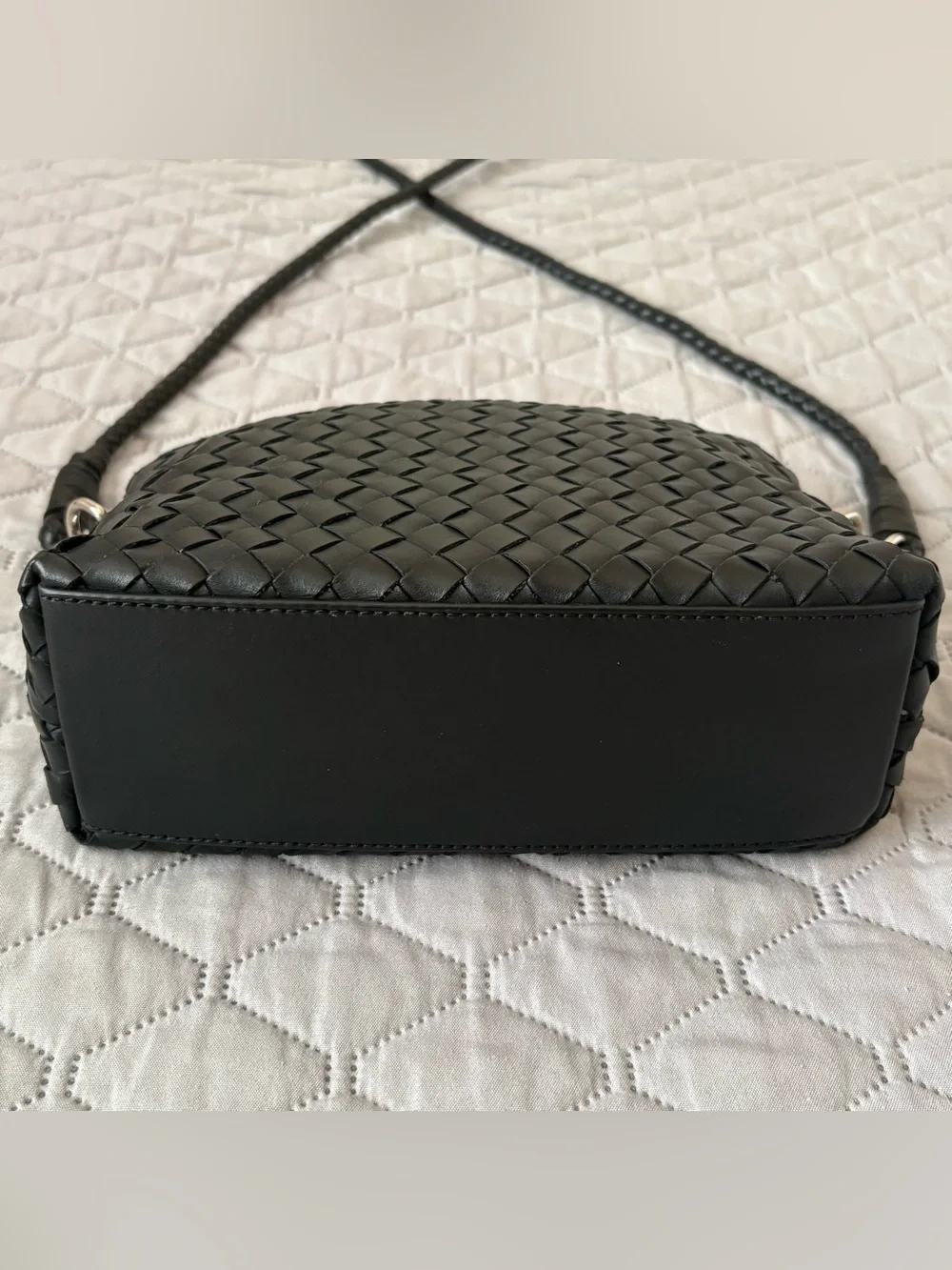 Dragon Diffusion Chunky Fellini Black Woven Leather Crossbody Pouchette - Picture 4 of 8